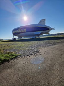Read more about the article Aktivitäten auf unserer Reise – Zeppelinwerft und Flughafen Friedrichshafen